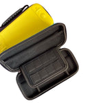 Cargar imagen en el visor de la galería, Estuche de protección y transporte para Nintendo switch lite Gadgets&amp;Fun con compartimento para cartuchos
